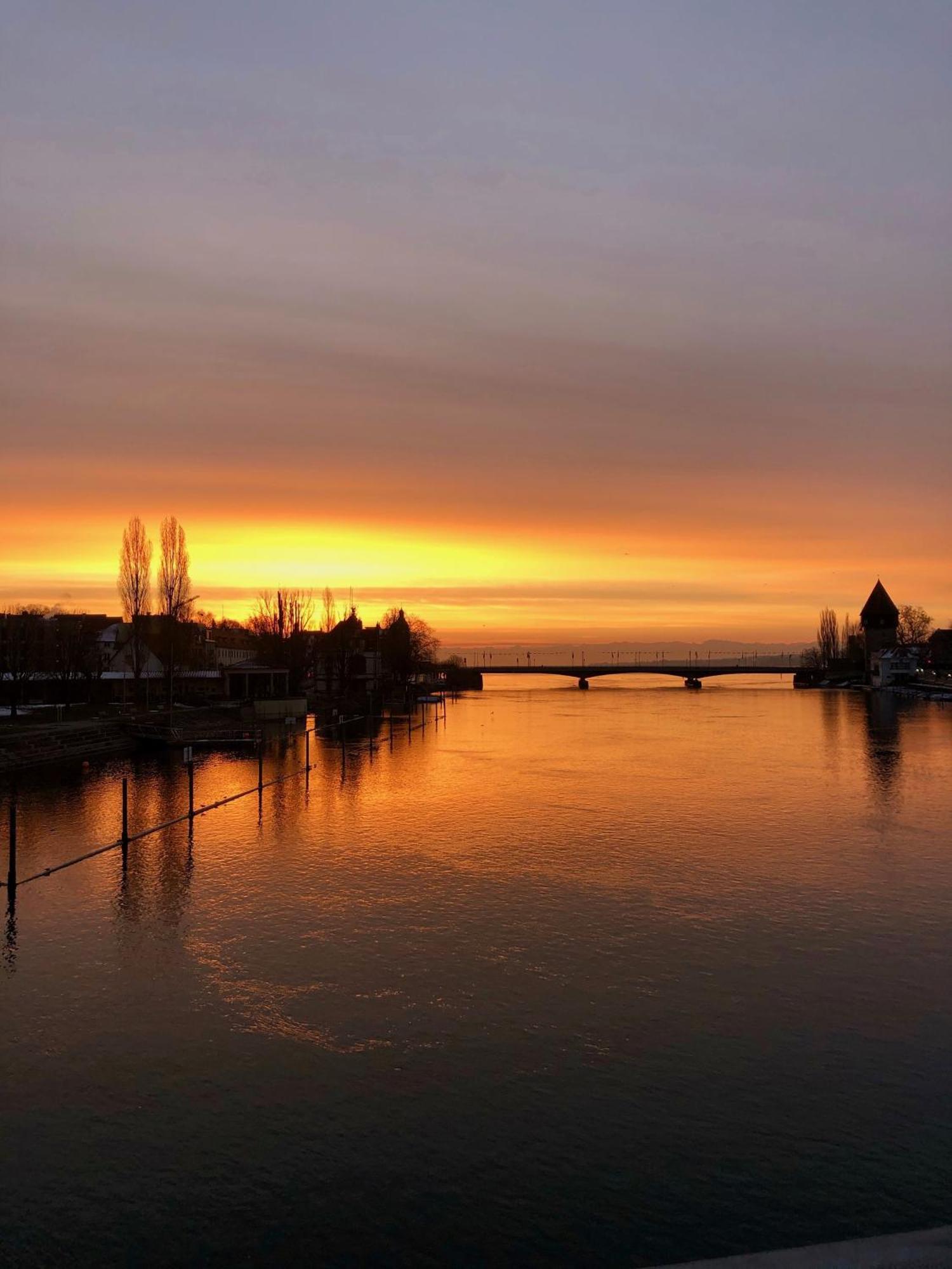 Ferienwohnung Seeromantik In 2 Minuten Am See ラドルフツェル・アム・ボーデンゼー エクステリア 写真